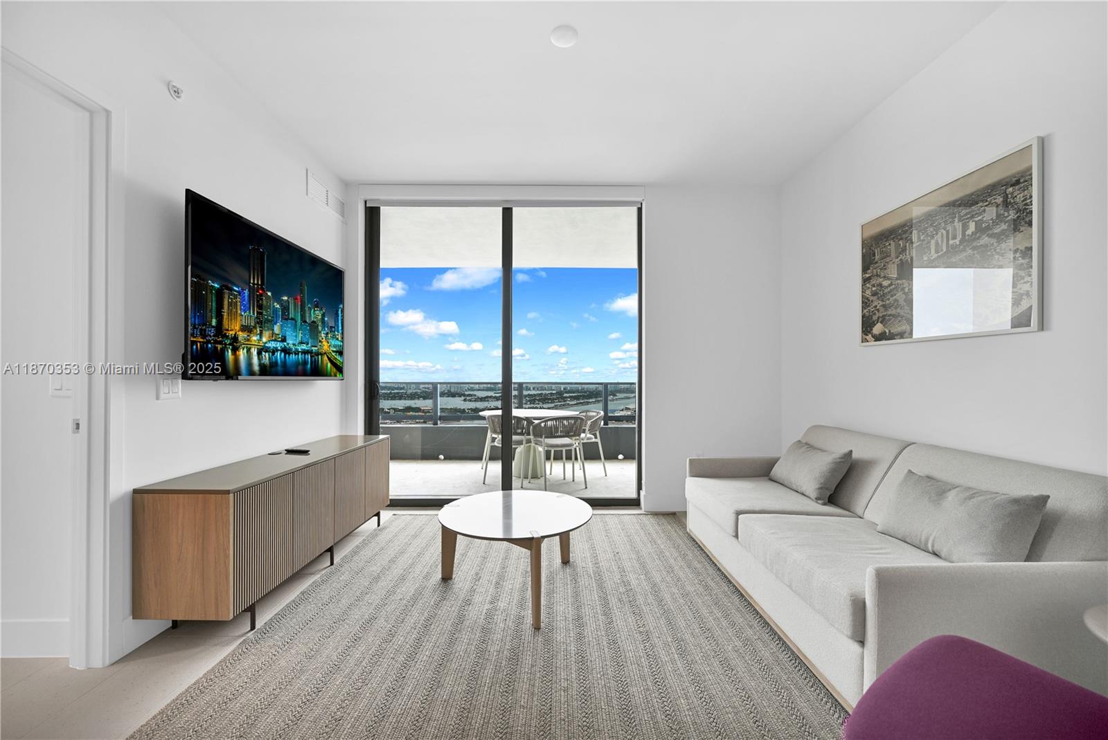 image Natiivo / Gale Residences30