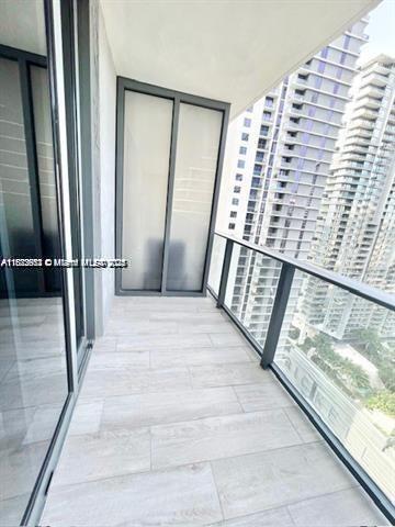 image Brickell Heights East Con8
