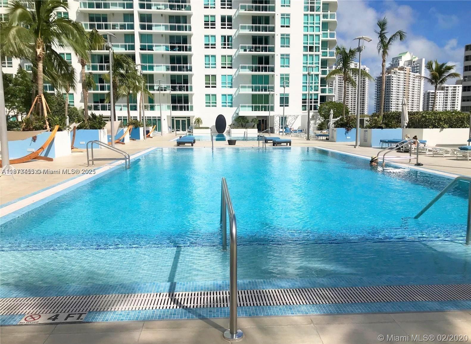 951 Brickell Ave #2010