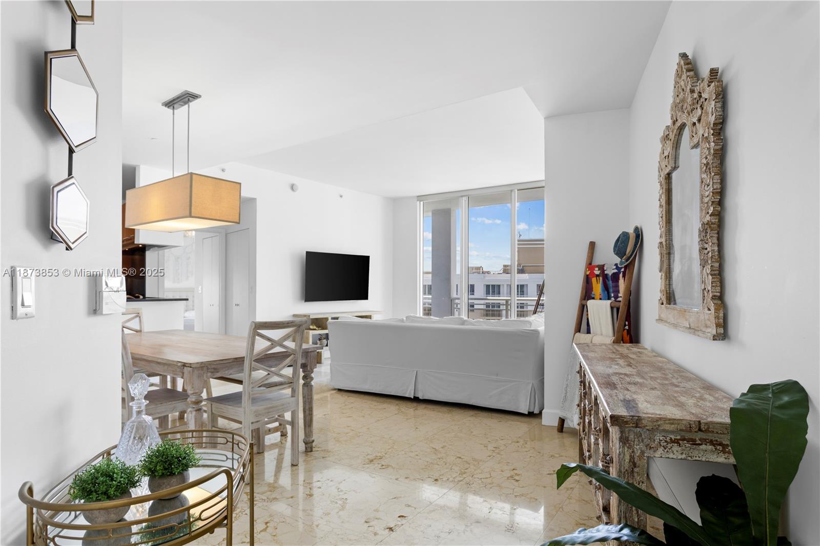 image Carbonell Condo10