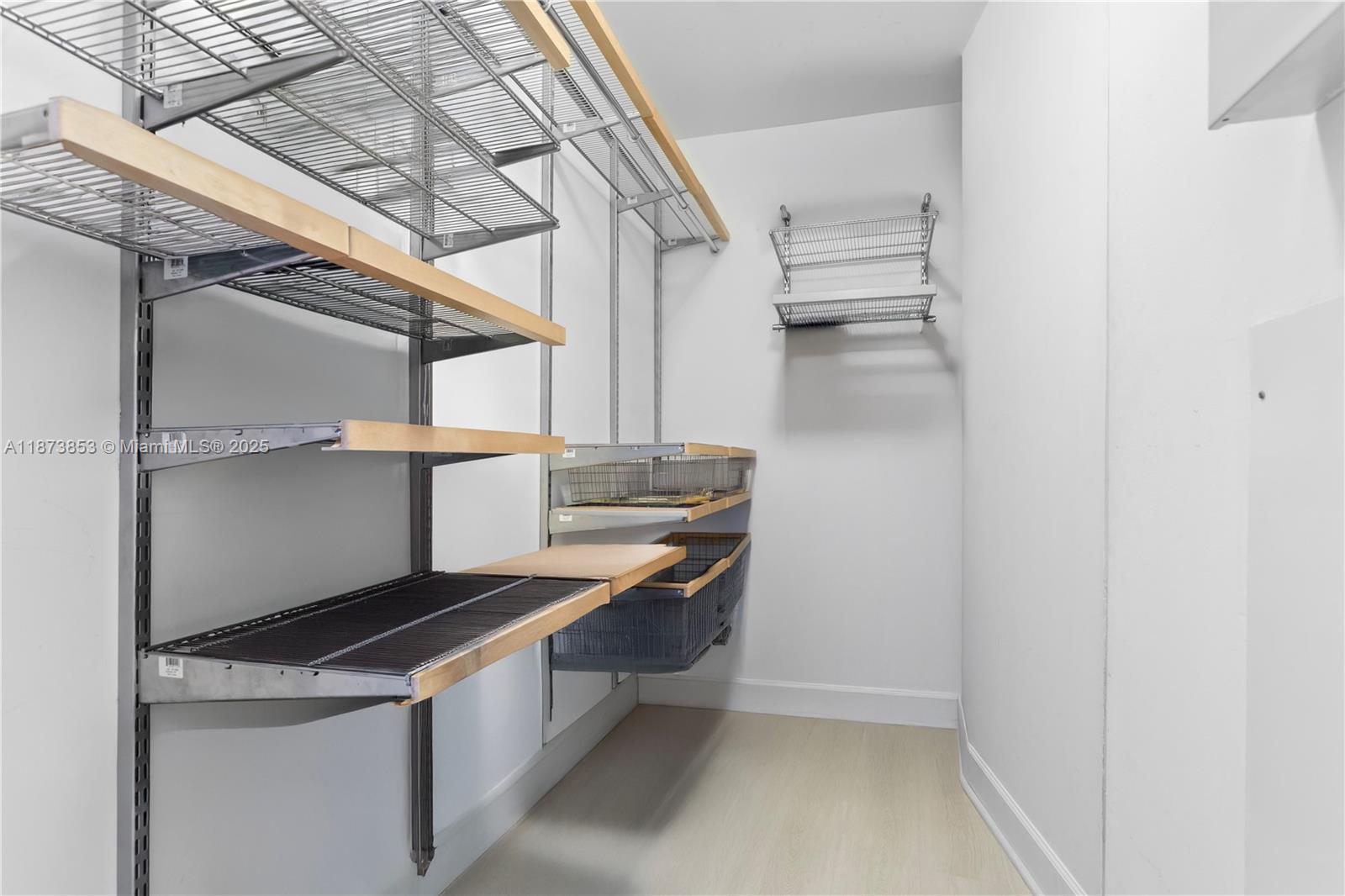image Carbonell Condo12