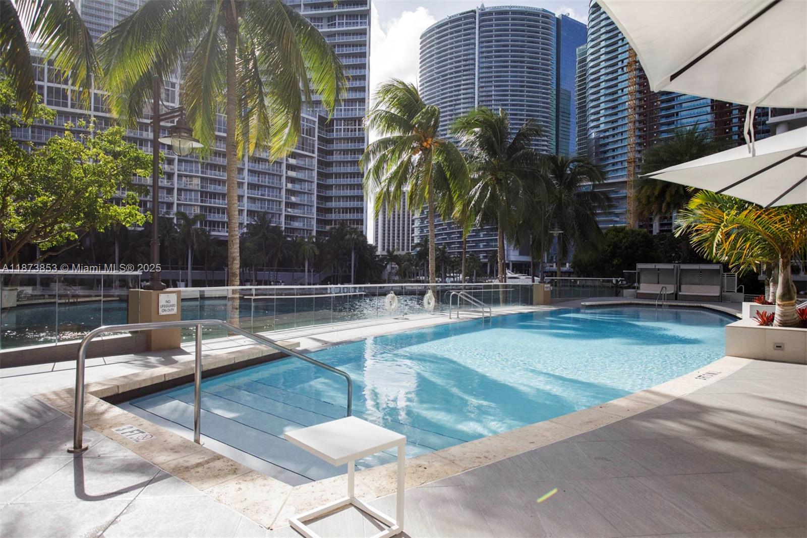 image Carbonell Condo15