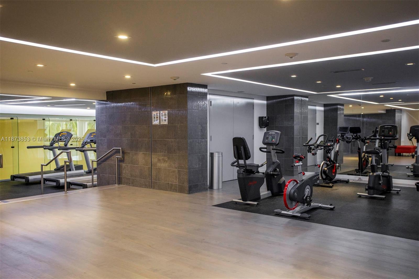 image Carbonell Condo17