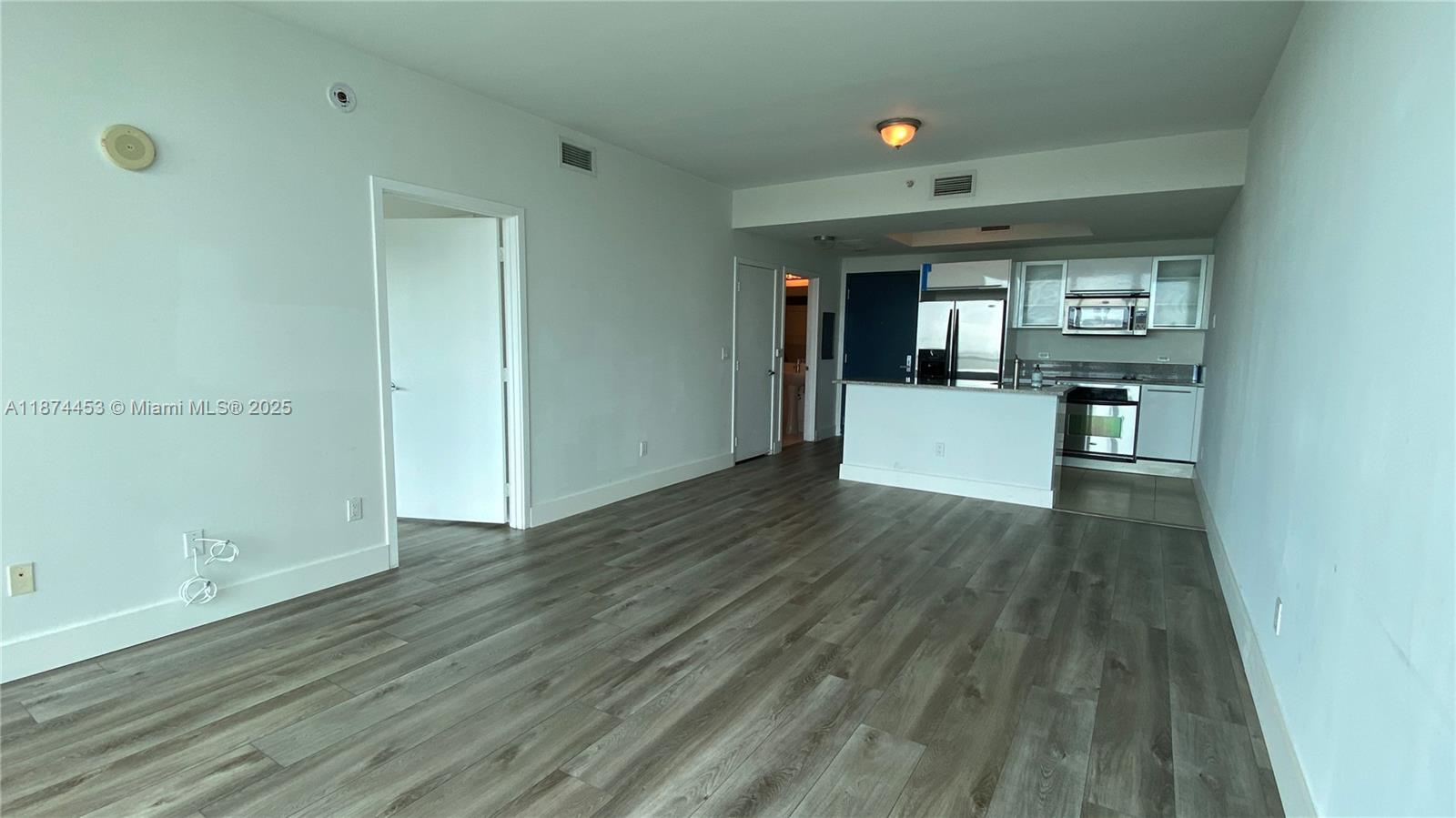 888 Biscayne Blvd #911