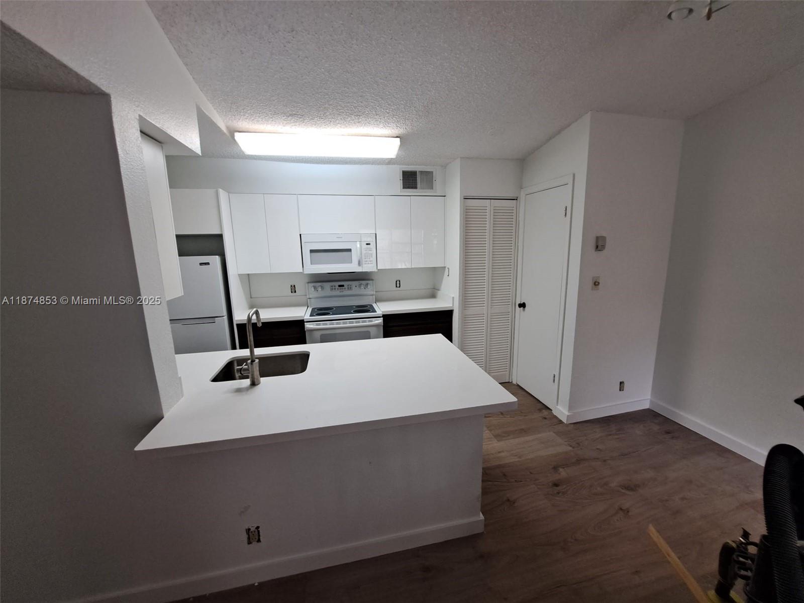 2946 S University Dr #7206