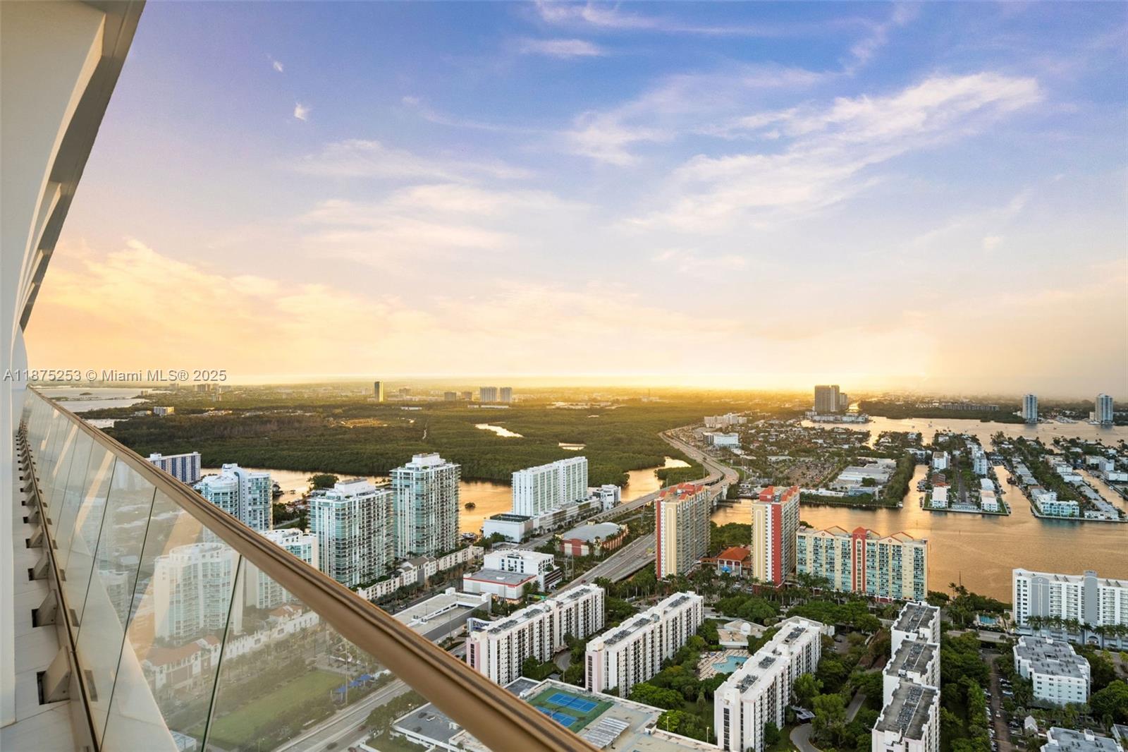 image Jade Signature Condo30
