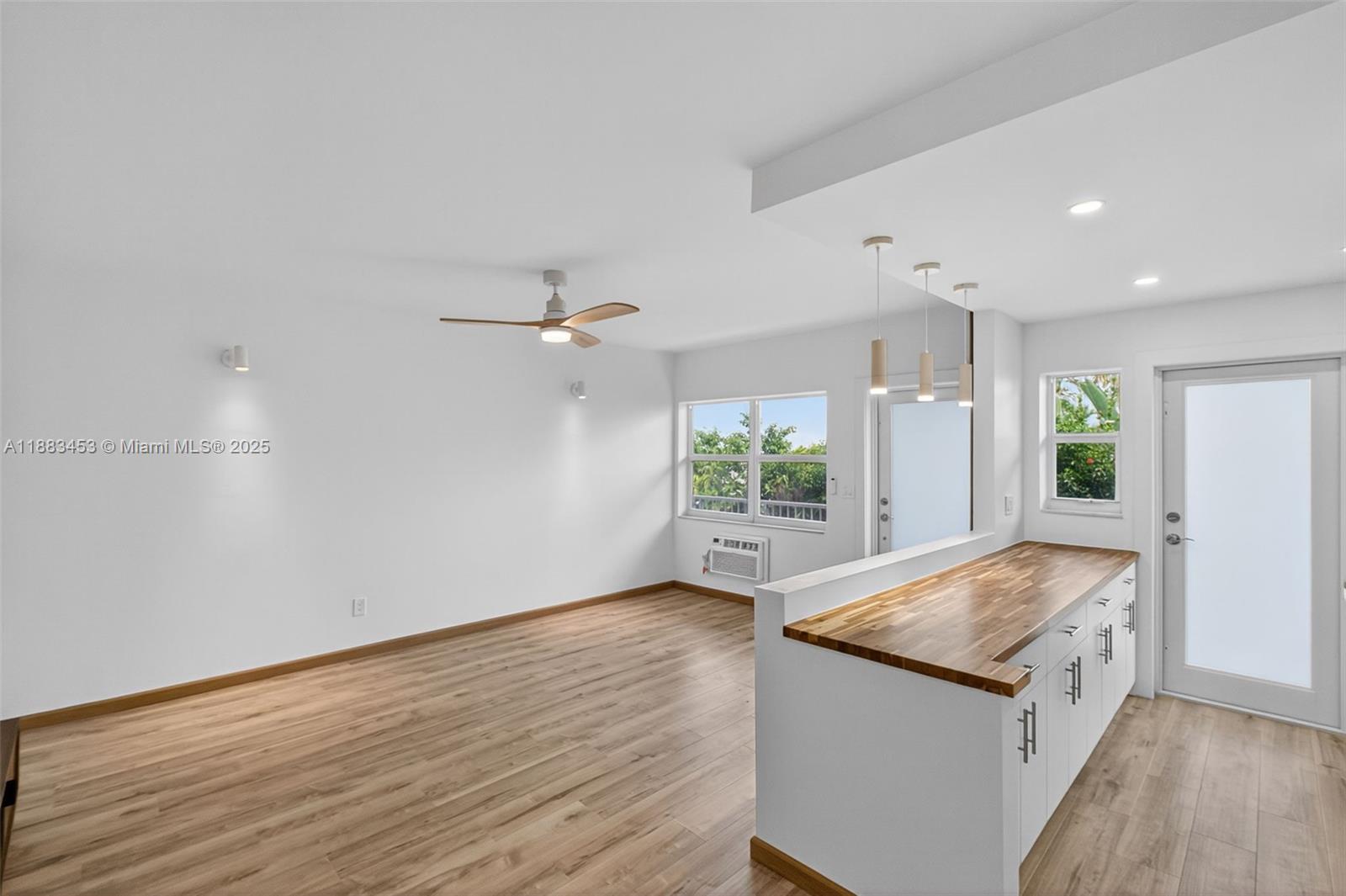 1334 Euclid Ave #10