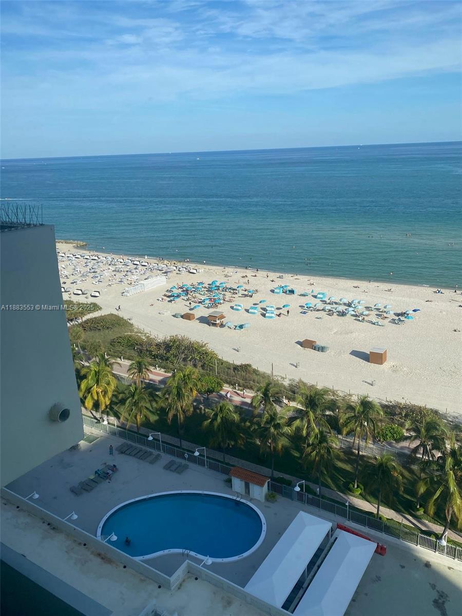 2899 Collins Ave #1743
