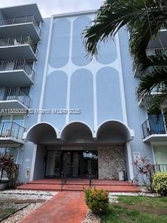 12500 NE 15th Ave #203