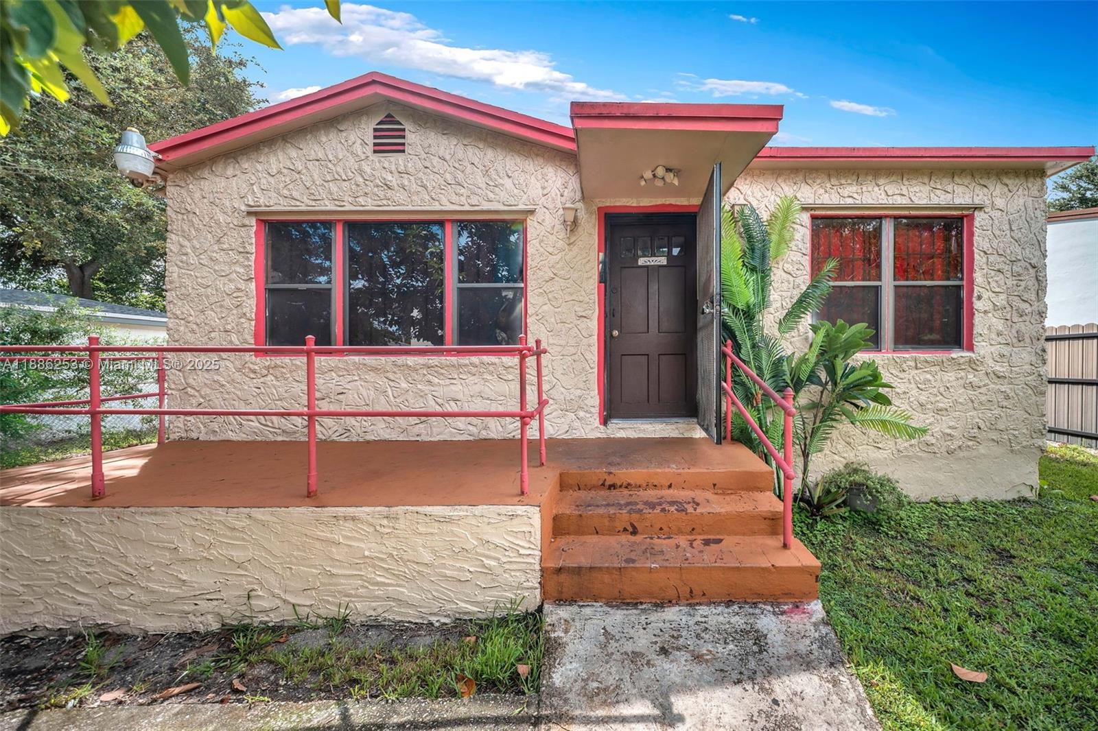 140 NW 49th St