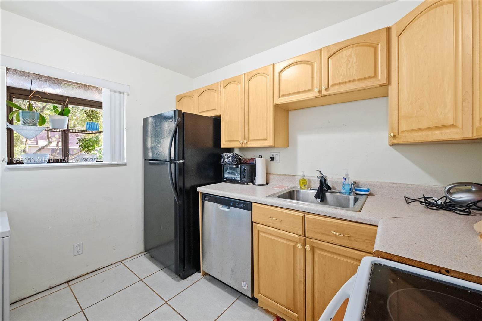 504 Gardens Dr #203,Pompano Beach, FL 33069