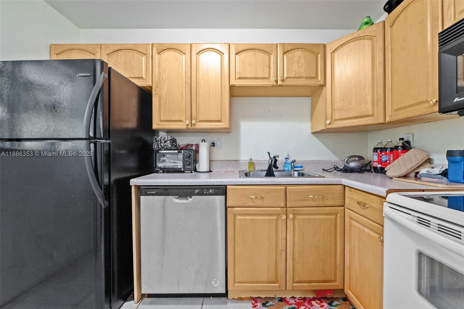 504 Gardens Dr #203,Pompano Beach, FL 33069