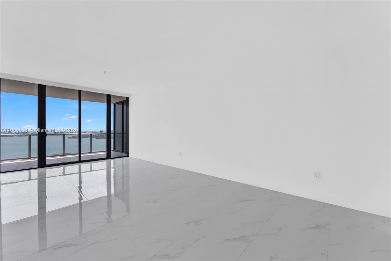 700 NE 24th St #3706 Miami, FL 33137