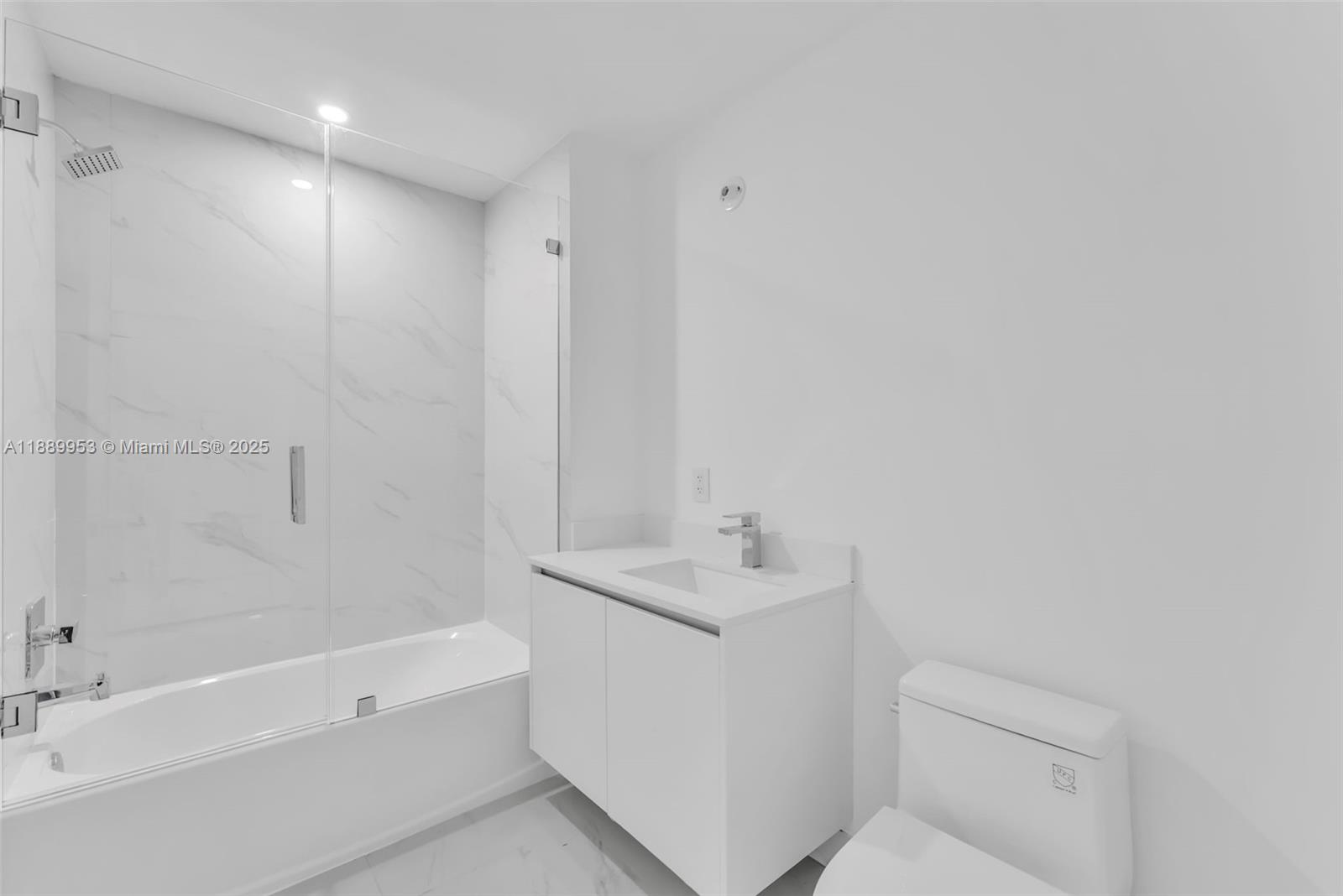 700 NE 24th St #3706 Miami, FL 33137