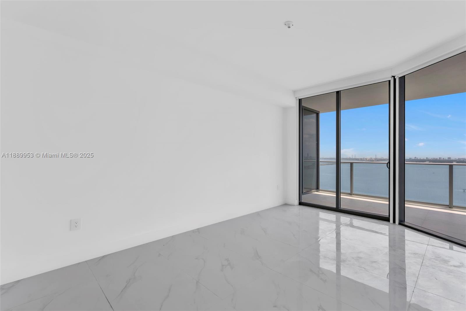 700 NE 24th St #3706 Miami, FL 33137