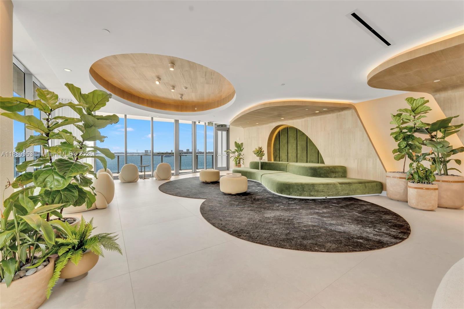 700 NE 24th St #3706 Miami, FL 33137