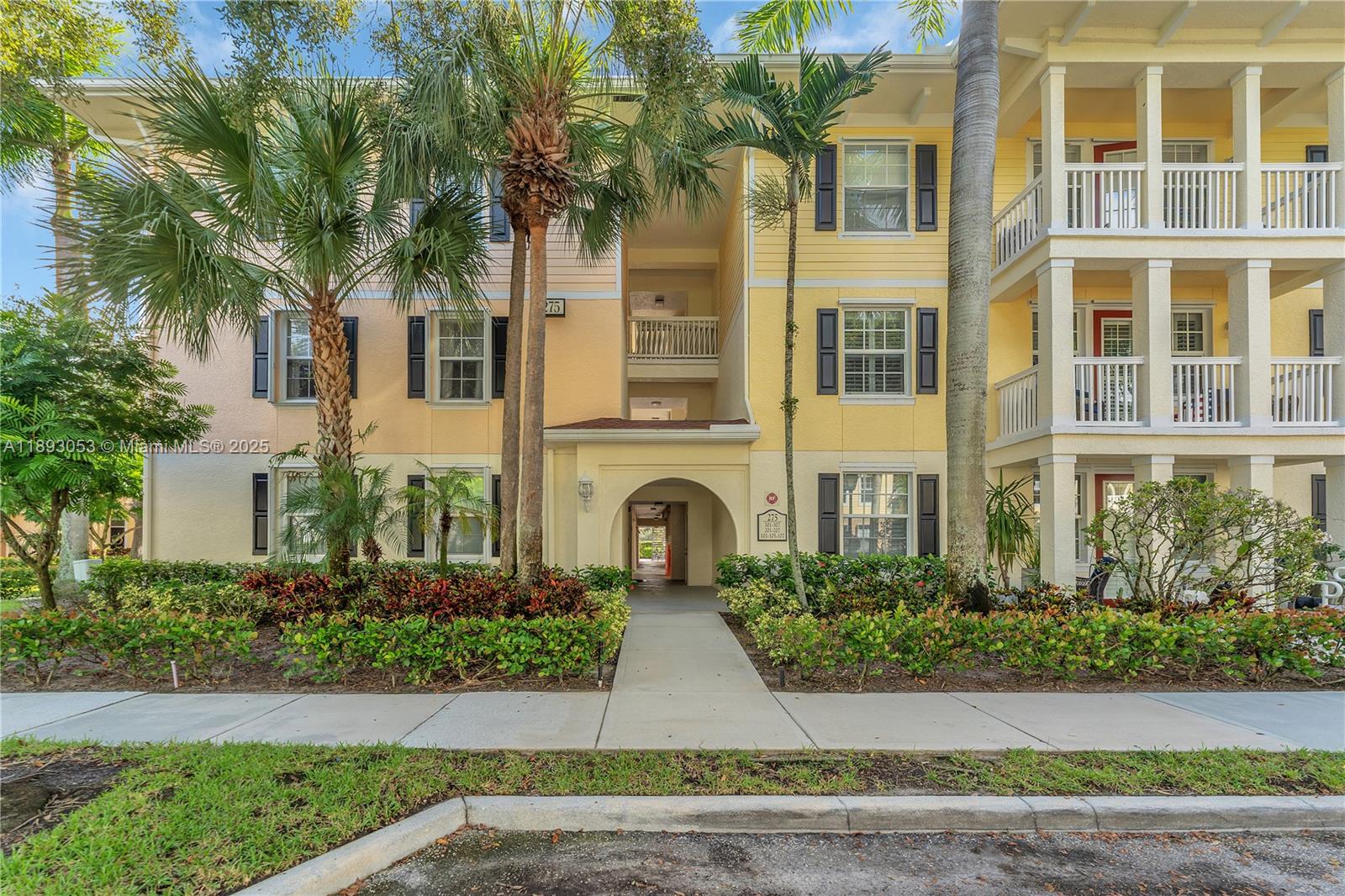 275 Murcia Dr #104 Jupiter, FL 33458