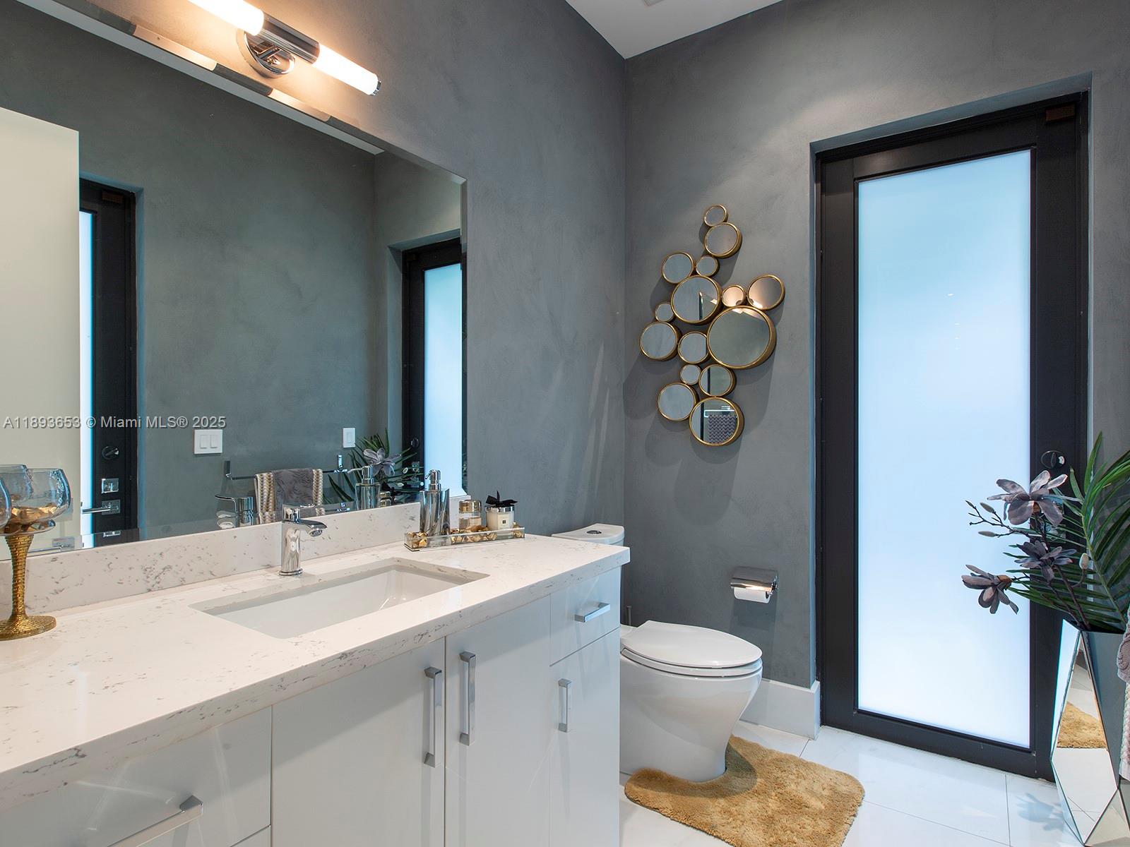 7500 SW 57th Ct South Miami, FL 33143