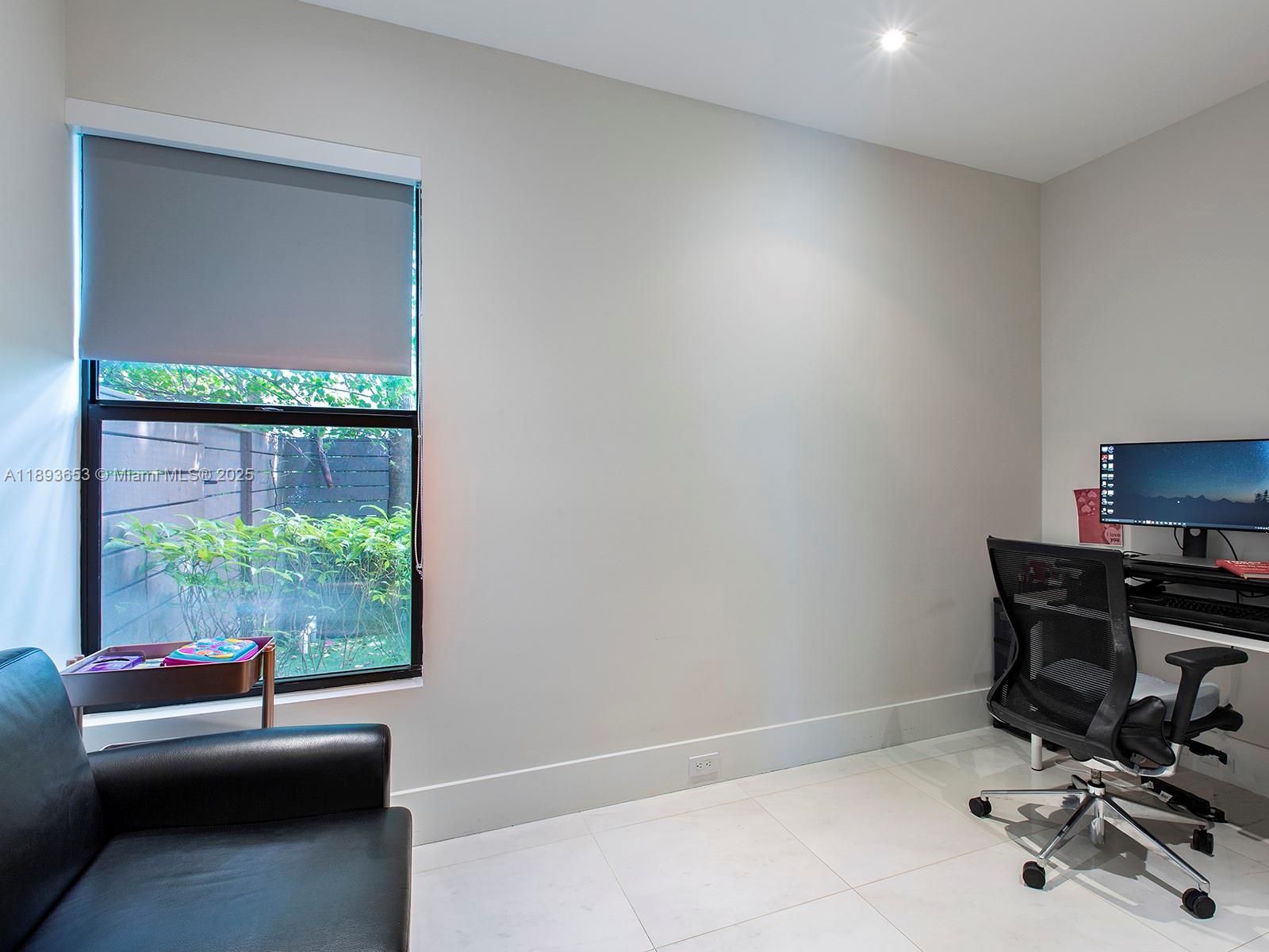 7500 SW 57th Ct South Miami, FL 33143