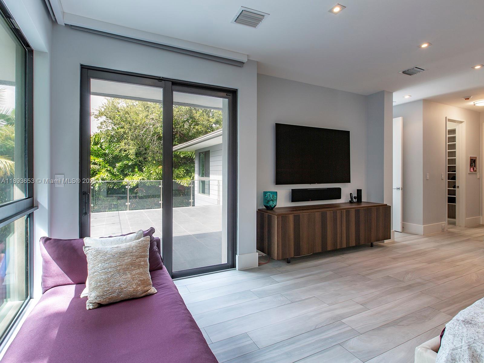 7500 SW 57th Ct South Miami, FL 33143