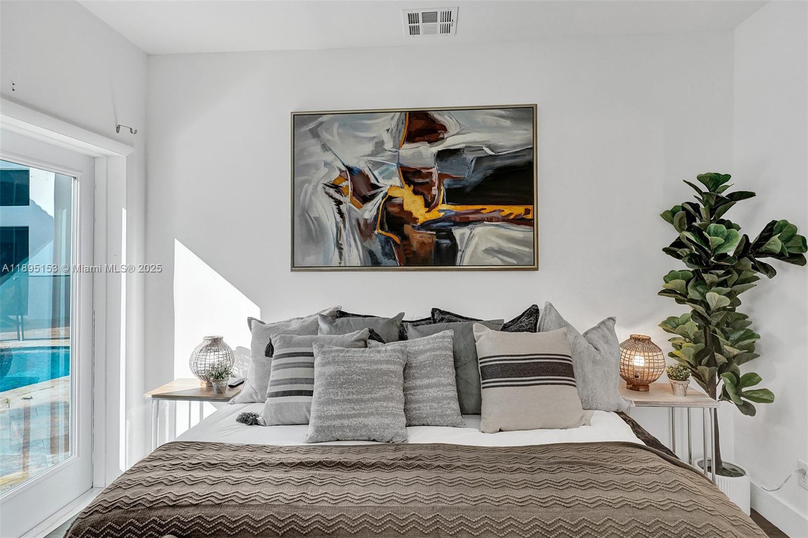 11400 NW 7th St Plantation, FL 33325