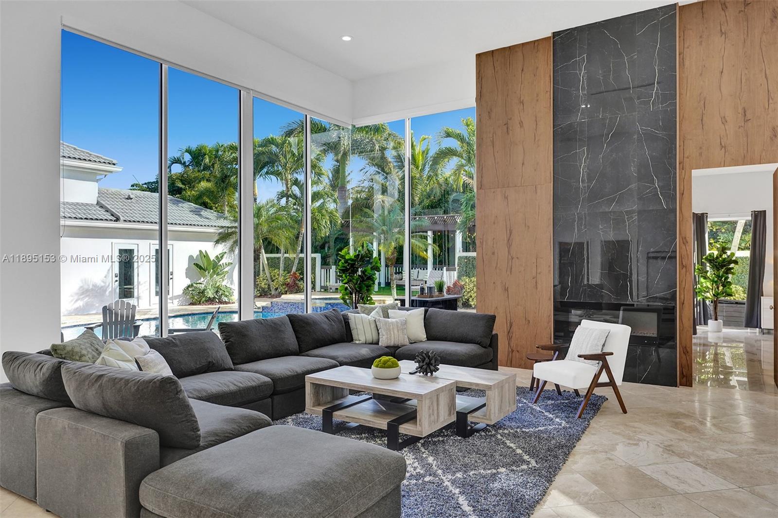 11400 NW 7th St Plantation, FL 33325