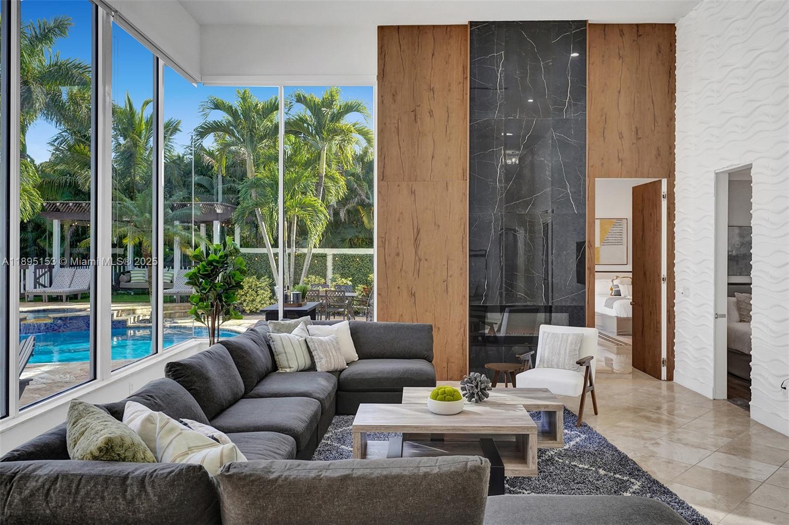 11400 NW 7th St Plantation, FL 33325