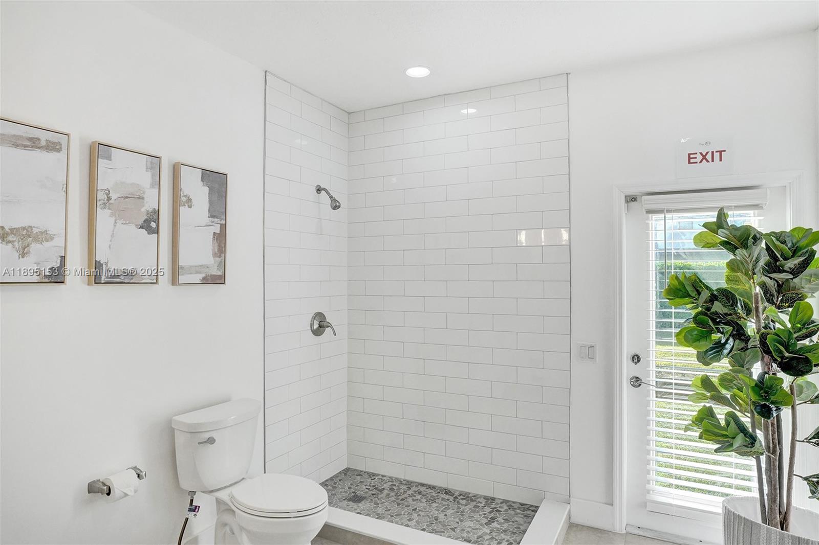 11400 NW 7th St Plantation, FL 33325