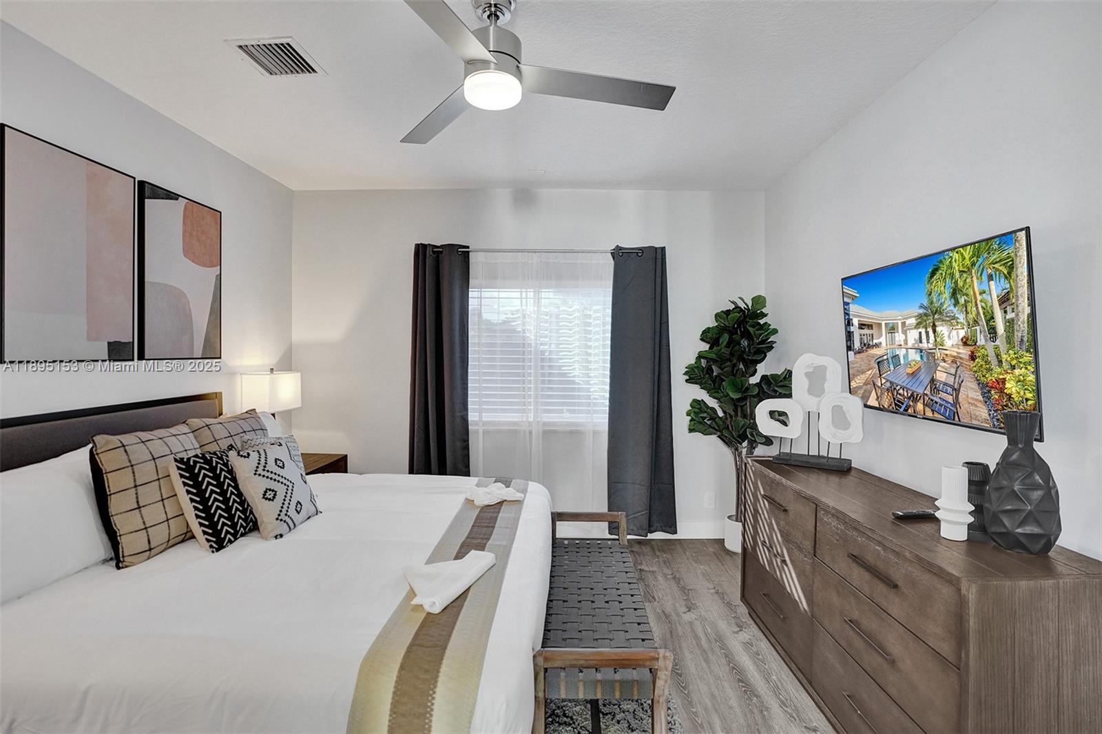 11400 NW 7th St Plantation, FL 33325