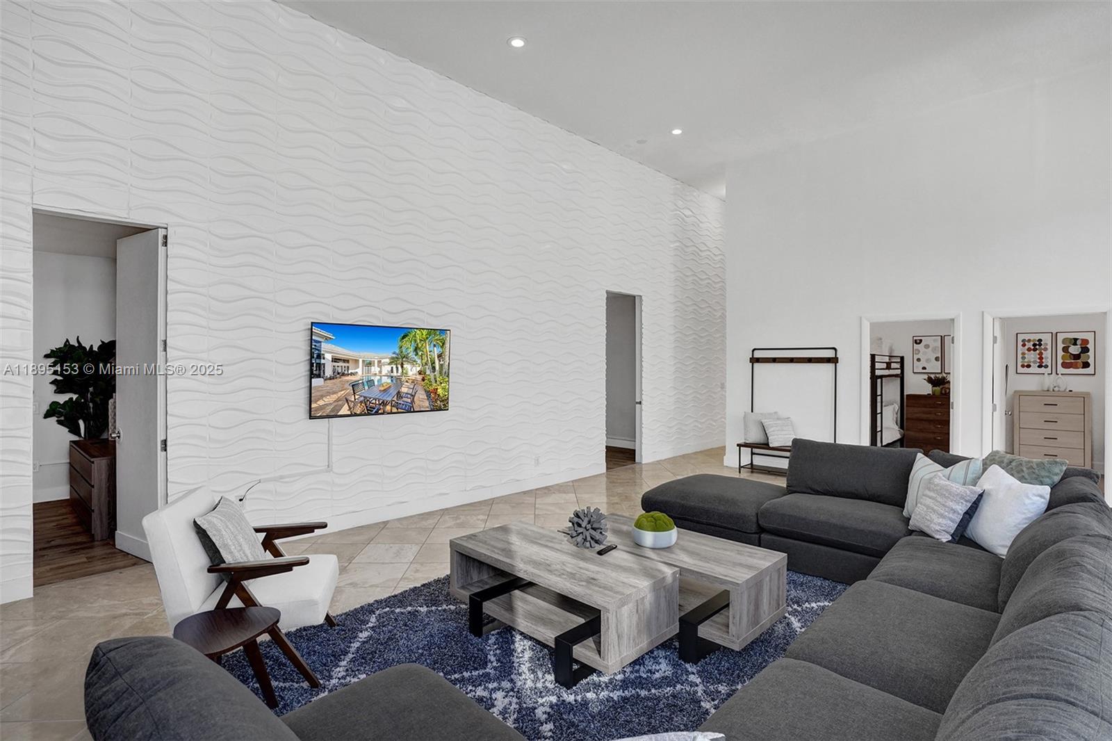 11400 NW 7th St Plantation, FL 33325