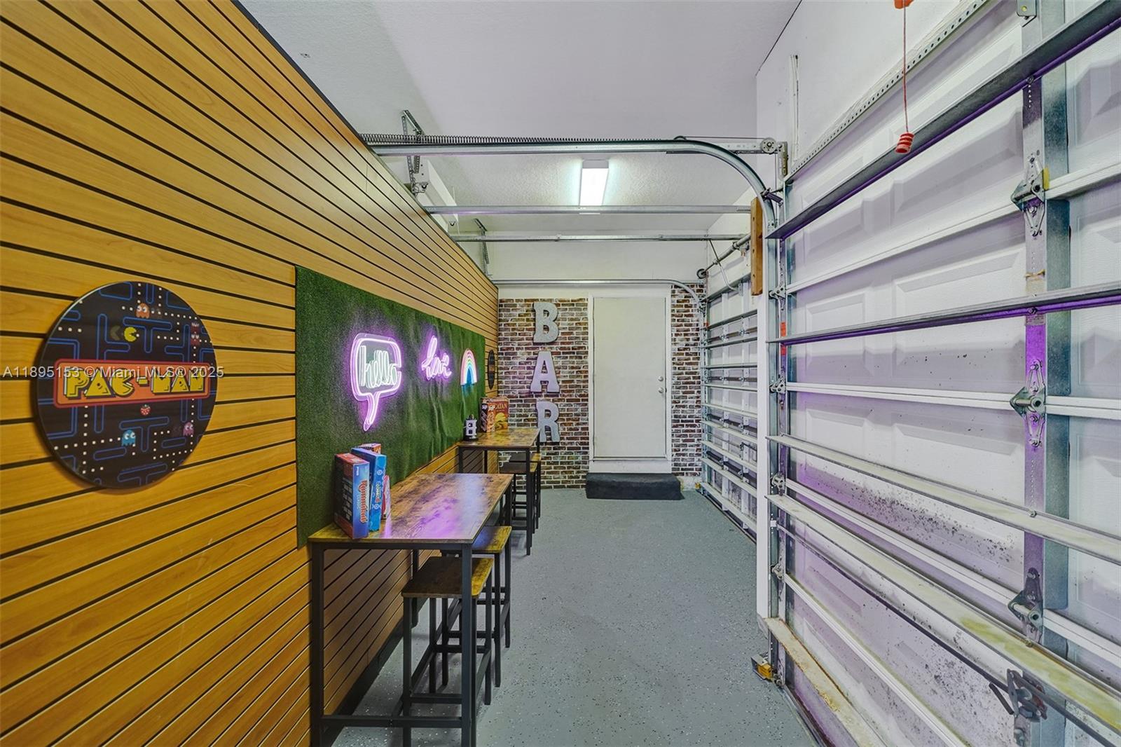 11400 NW 7th St Plantation, FL 33325