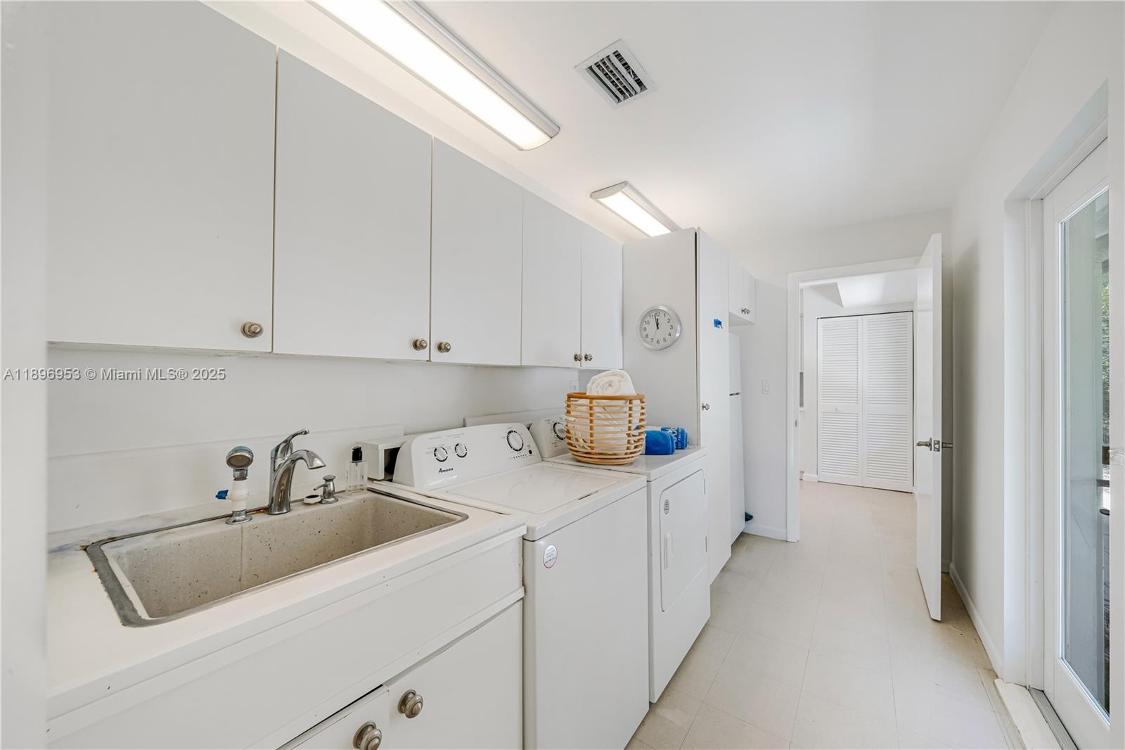 640 S Mashta Dr Key Biscayne, FL 33149 640 S Mashta Dr Key Biscayne, FL 33149