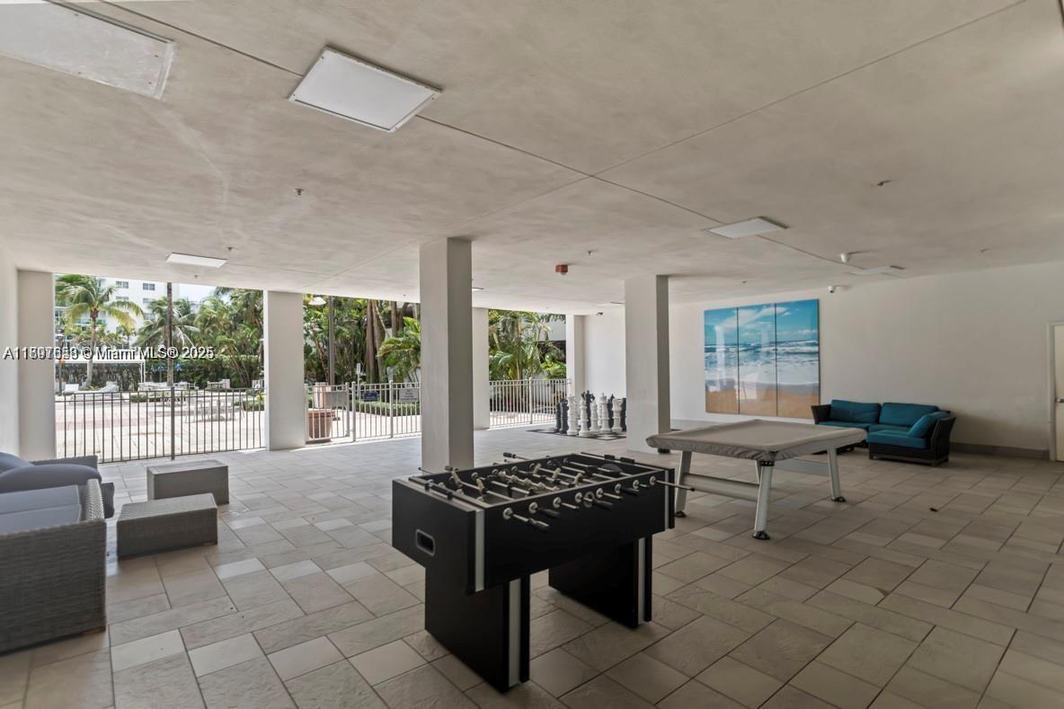 19380 Collins Ave #418