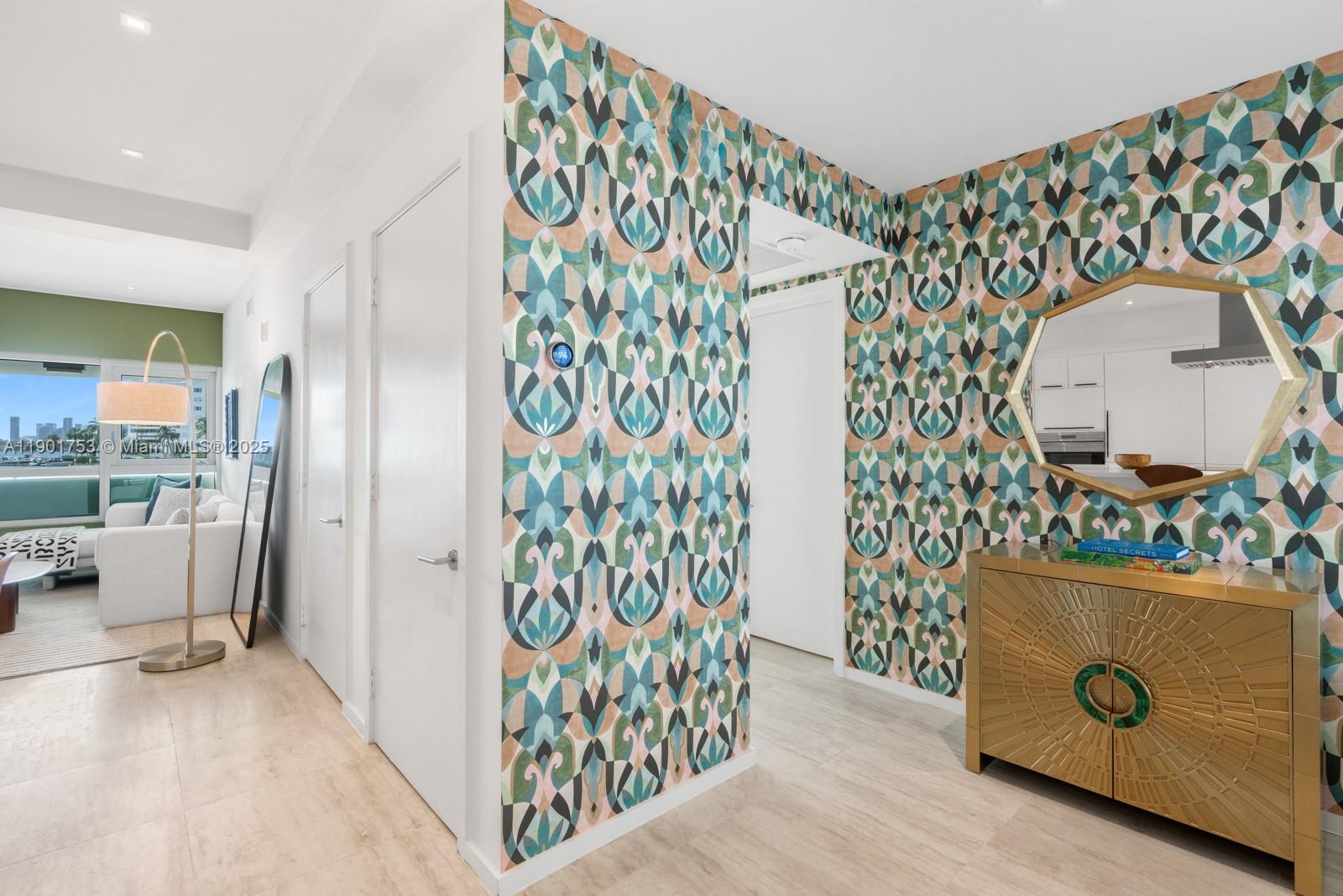 image Capri South Beach10