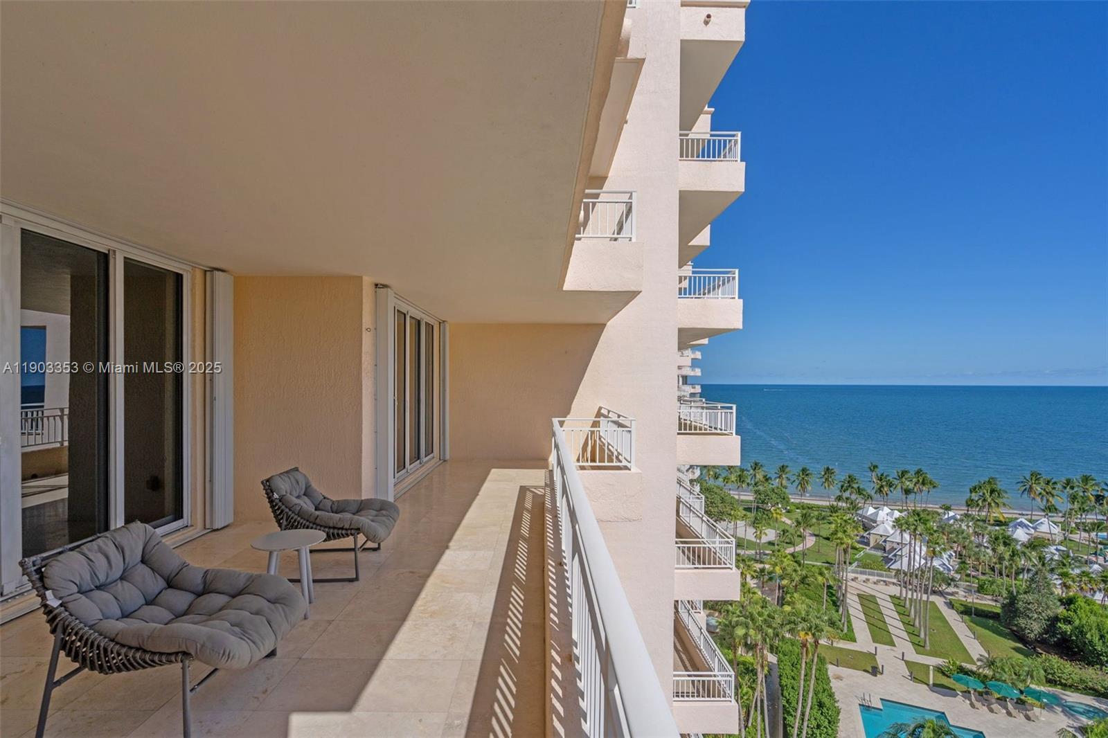 791 Crandon Blvd #1402 Key Biscayne, FL 33149