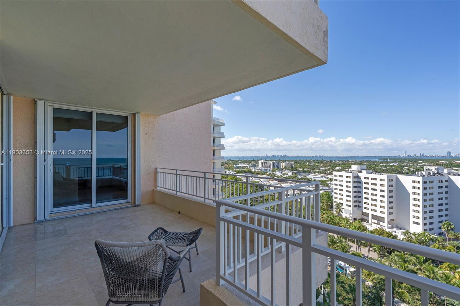 791 Crandon Blvd #1402 Key Biscayne, FL 33149