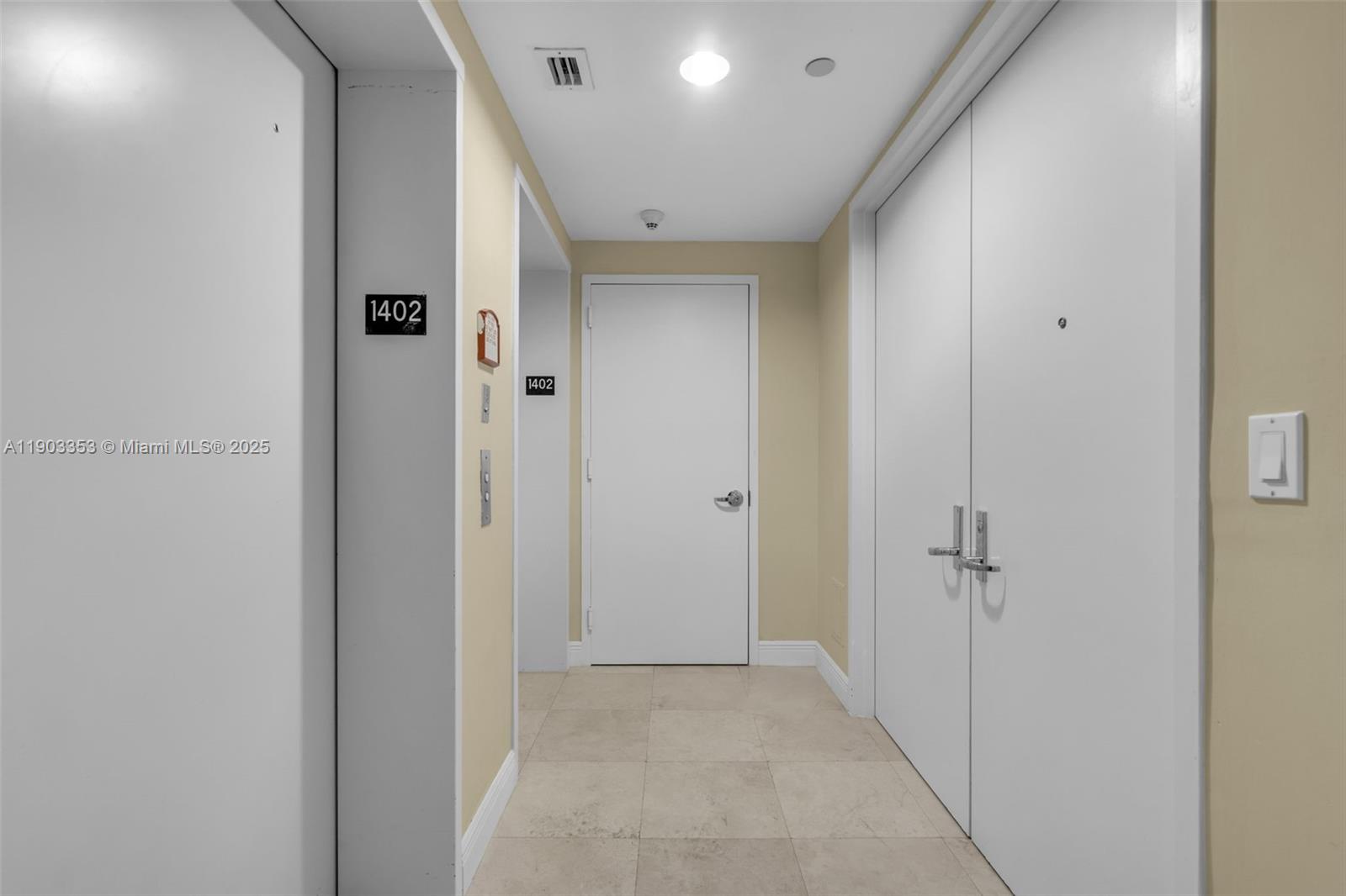 791 Crandon Blvd #1402 Key Biscayne, FL 33149