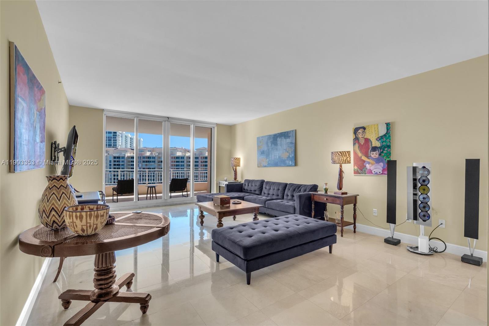 791 Crandon Blvd #1402 Key Biscayne, FL 33149