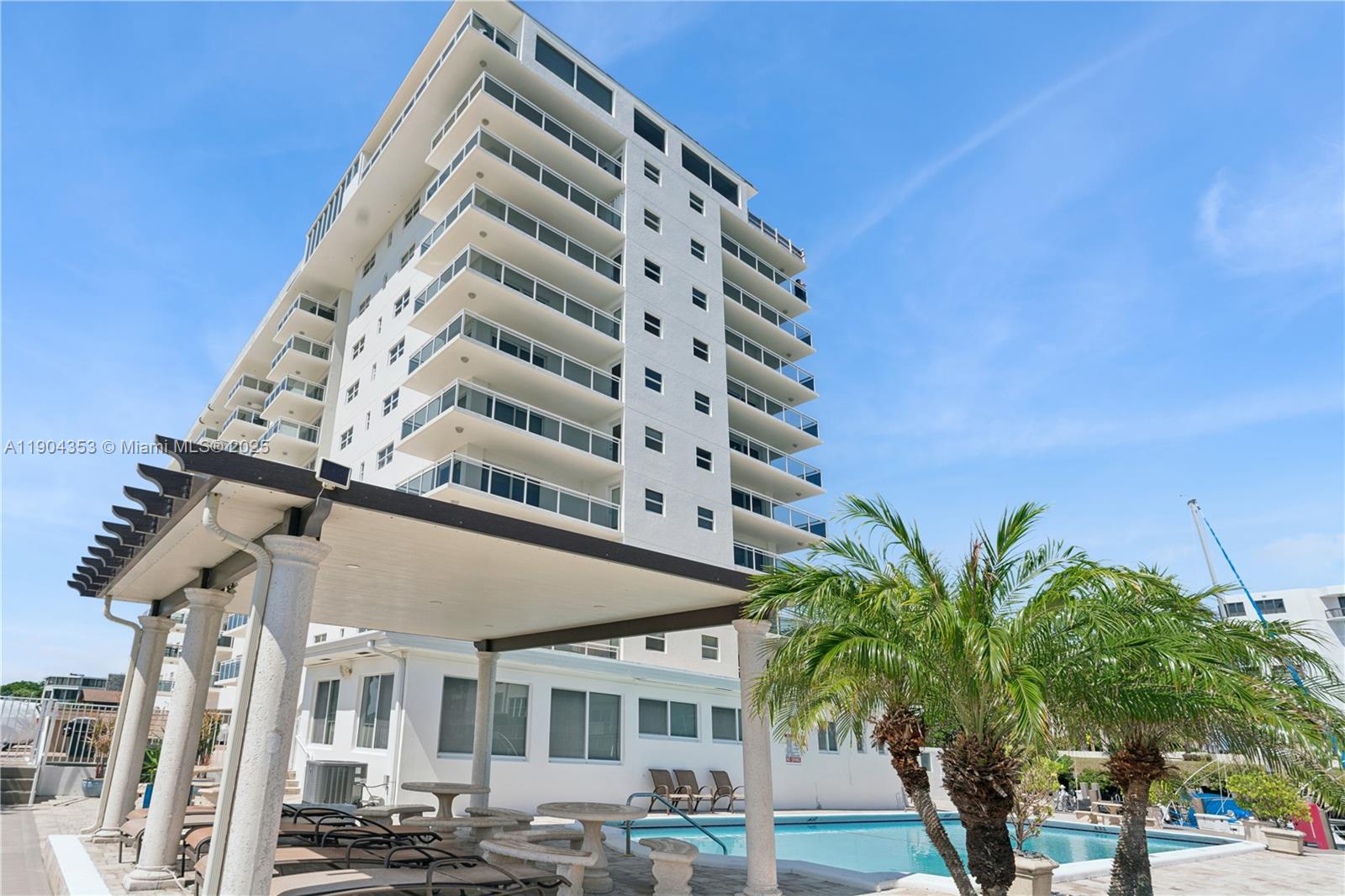 1160 Hillsboro Mile #901 Hillsboro Beach, FL 33062