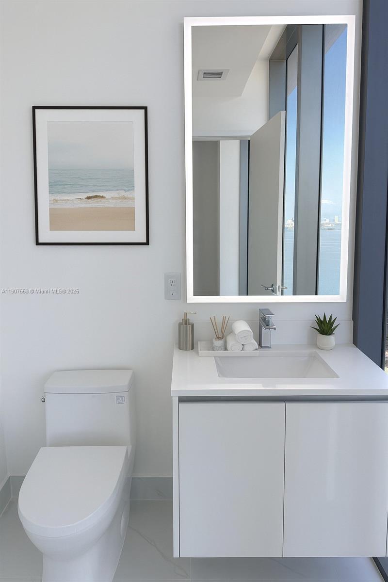 image Aria Reserve Condominium18