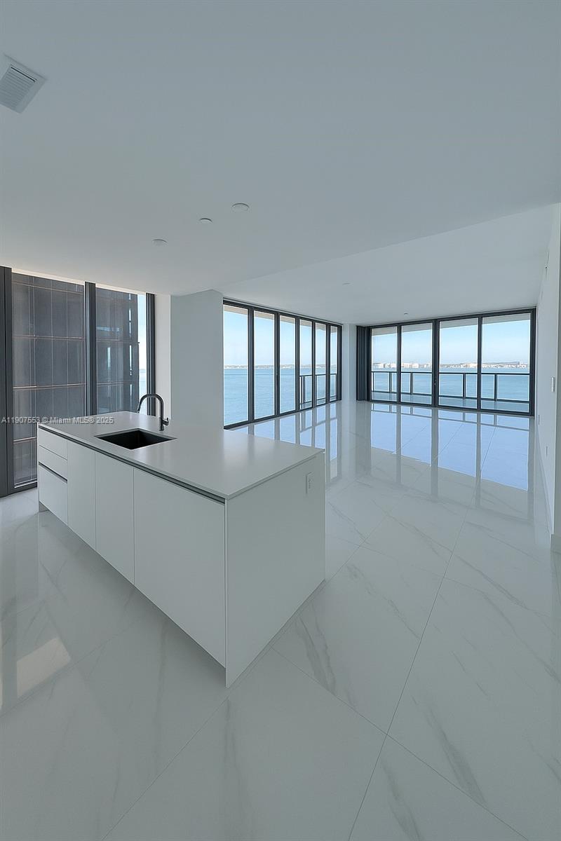 image Aria Reserve Condominium22