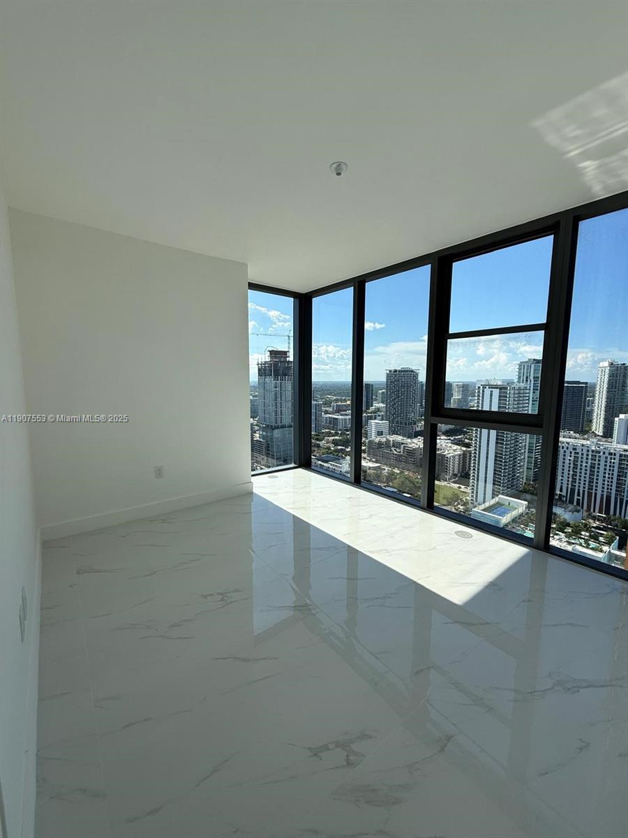 image Aria Reserve Condominium25