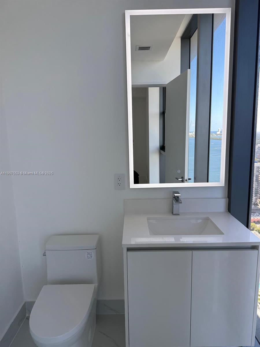 image Aria Reserve Condominium39