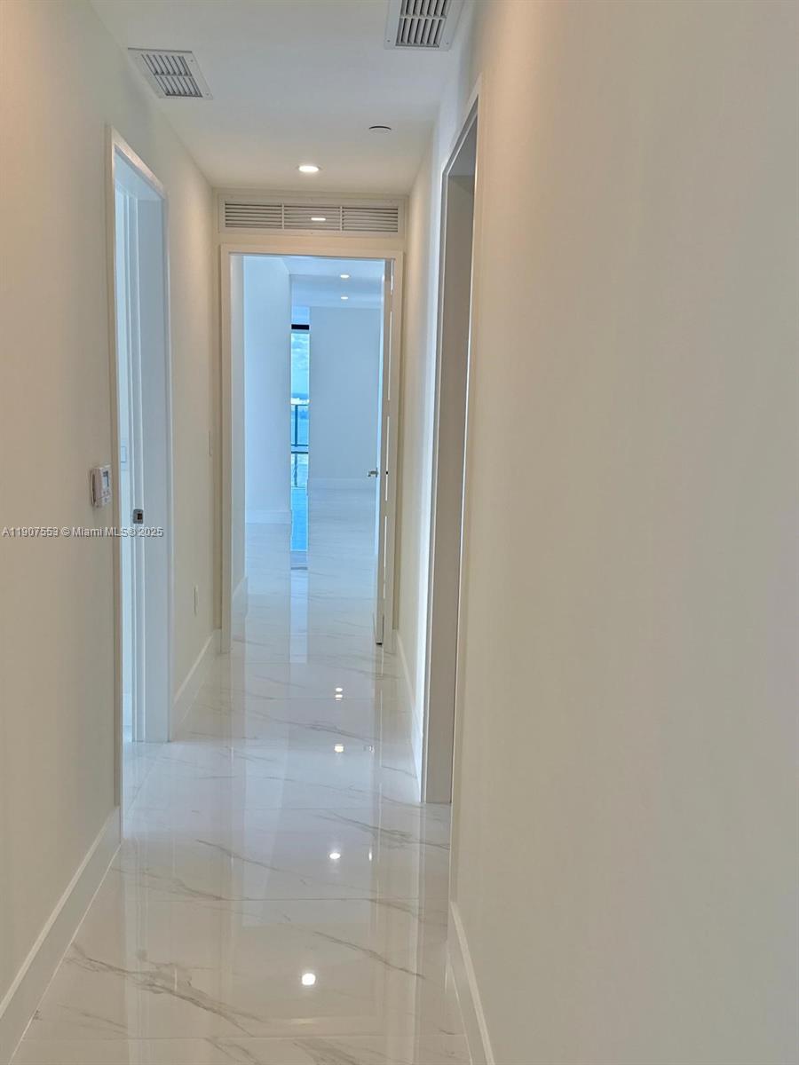 image Aria Reserve Condominium41