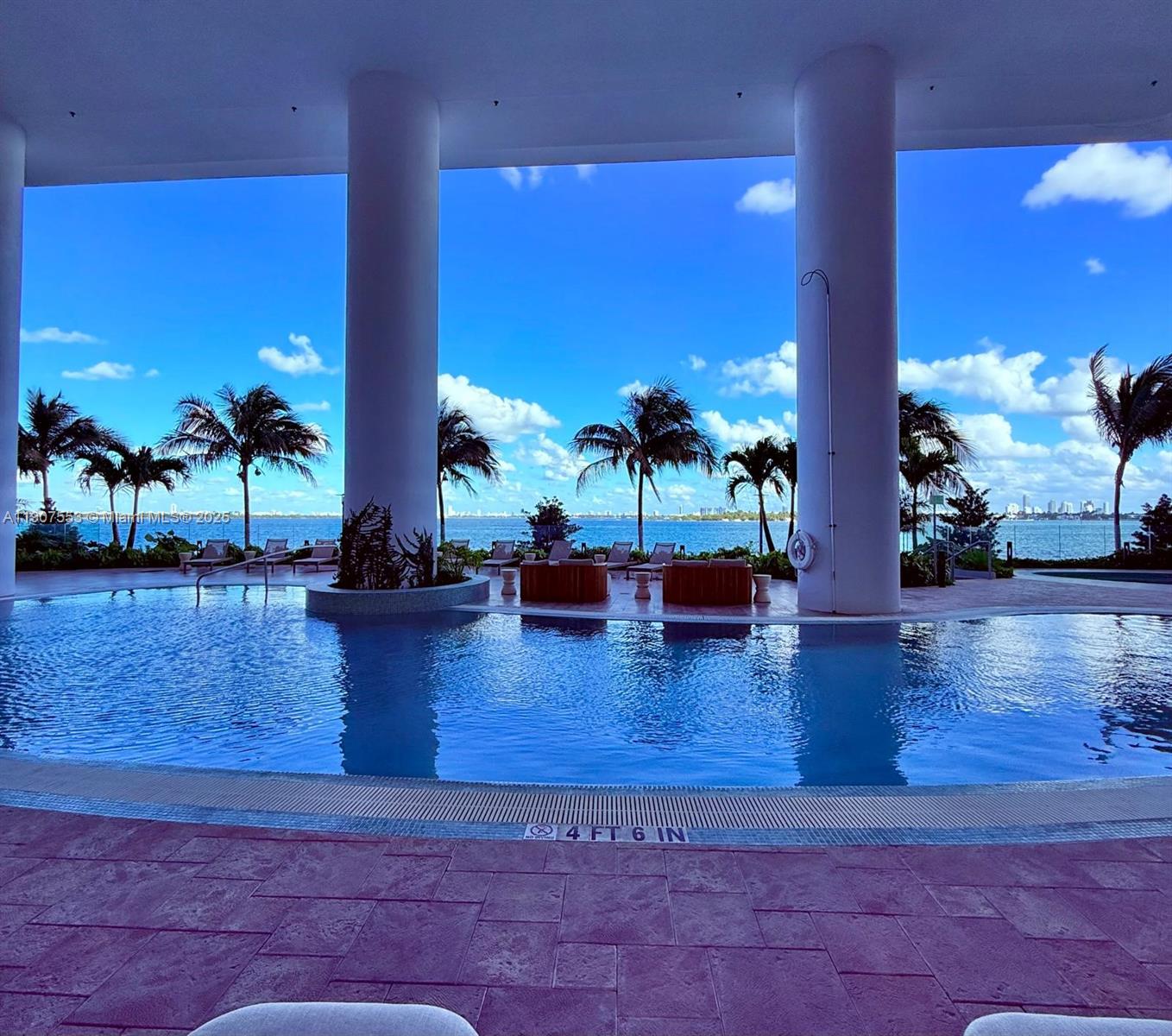 image Aria Reserve Condominium43