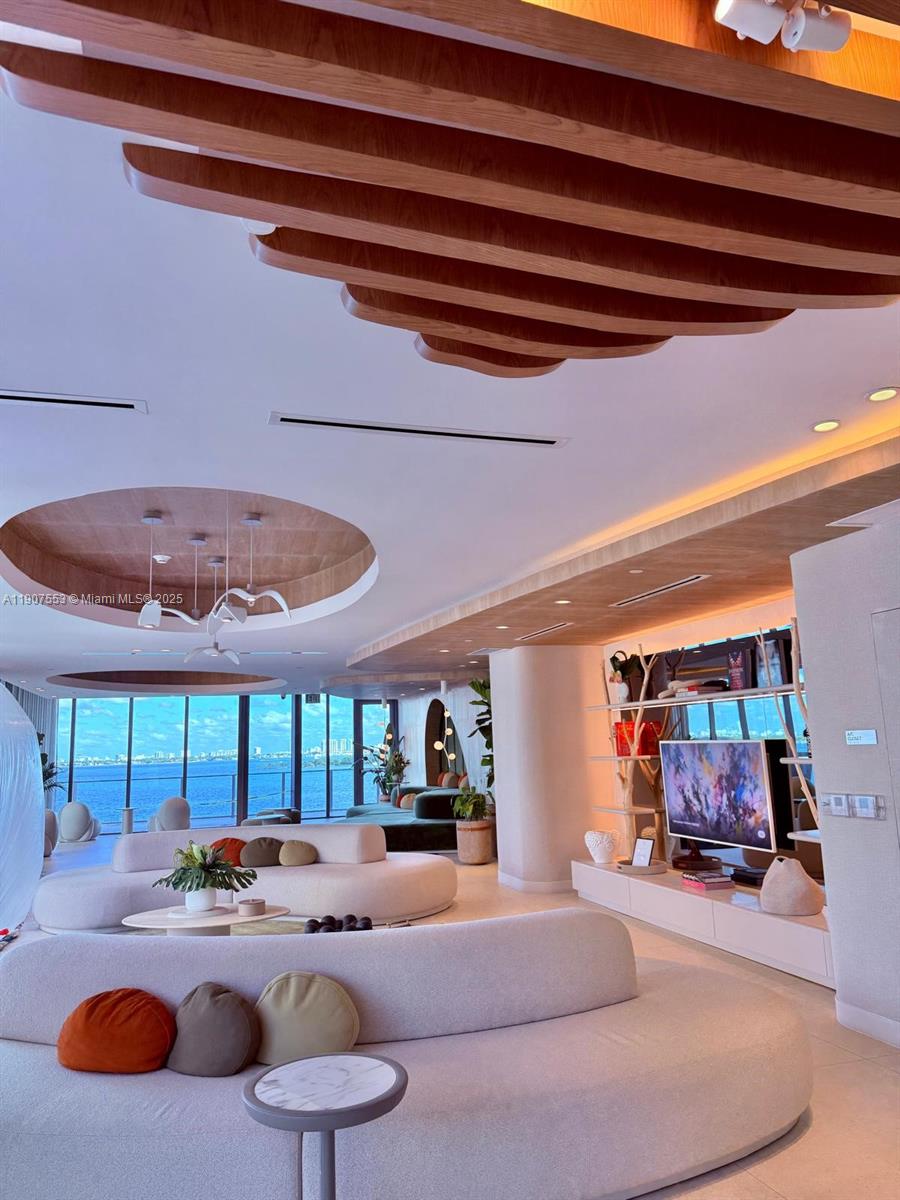 image Aria Reserve Condominium44