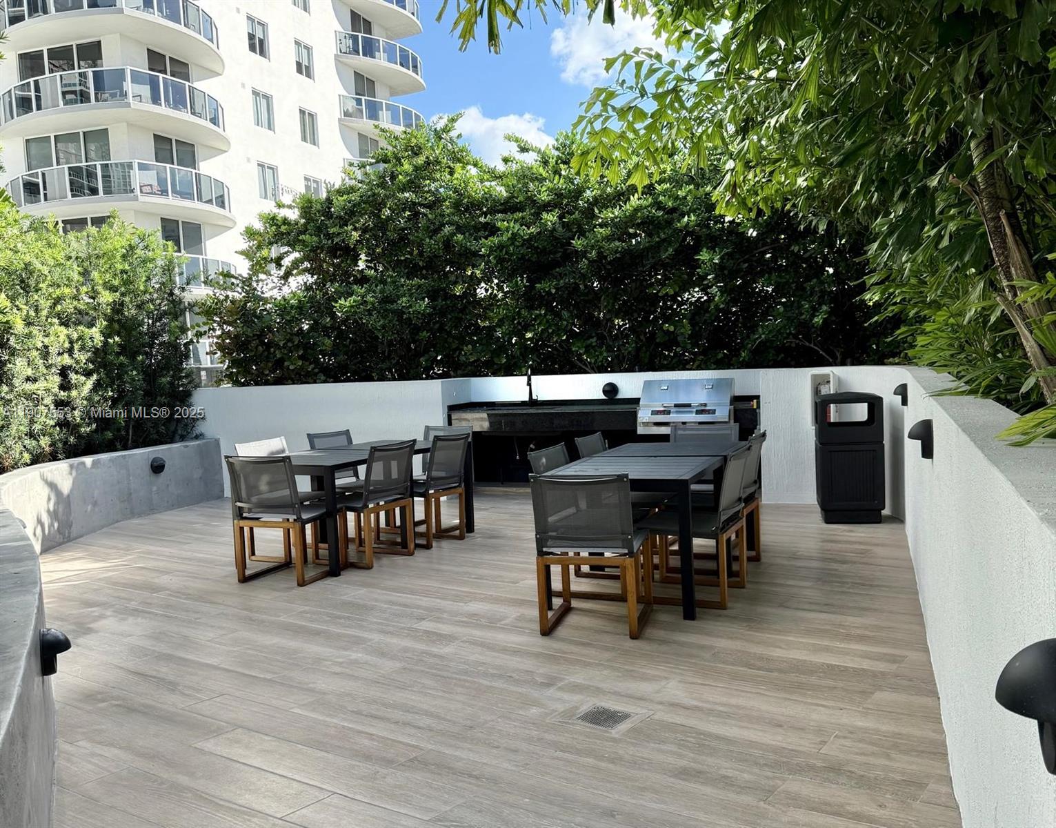 image Aria Reserve Condominium45