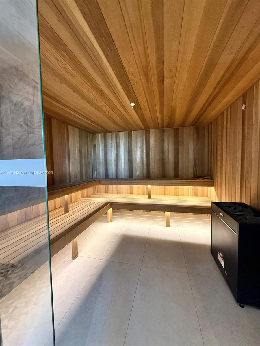 image Aria Reserve Condominium52