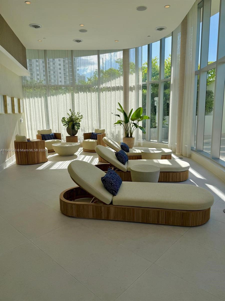 image Aria Reserve Condominium53