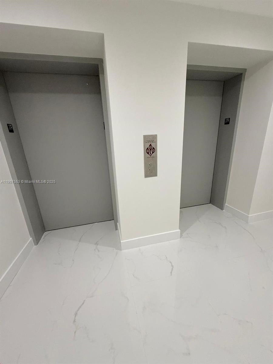 image Aria Reserve Condominium7